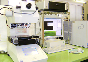 Automatic Micro-Vickers hardness tester